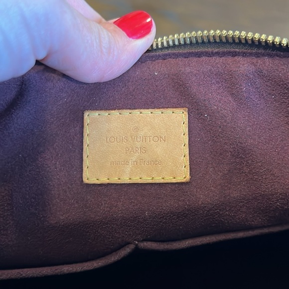 Louis Vuitton Monogram Retiro Handbag - Picture 12 of 16